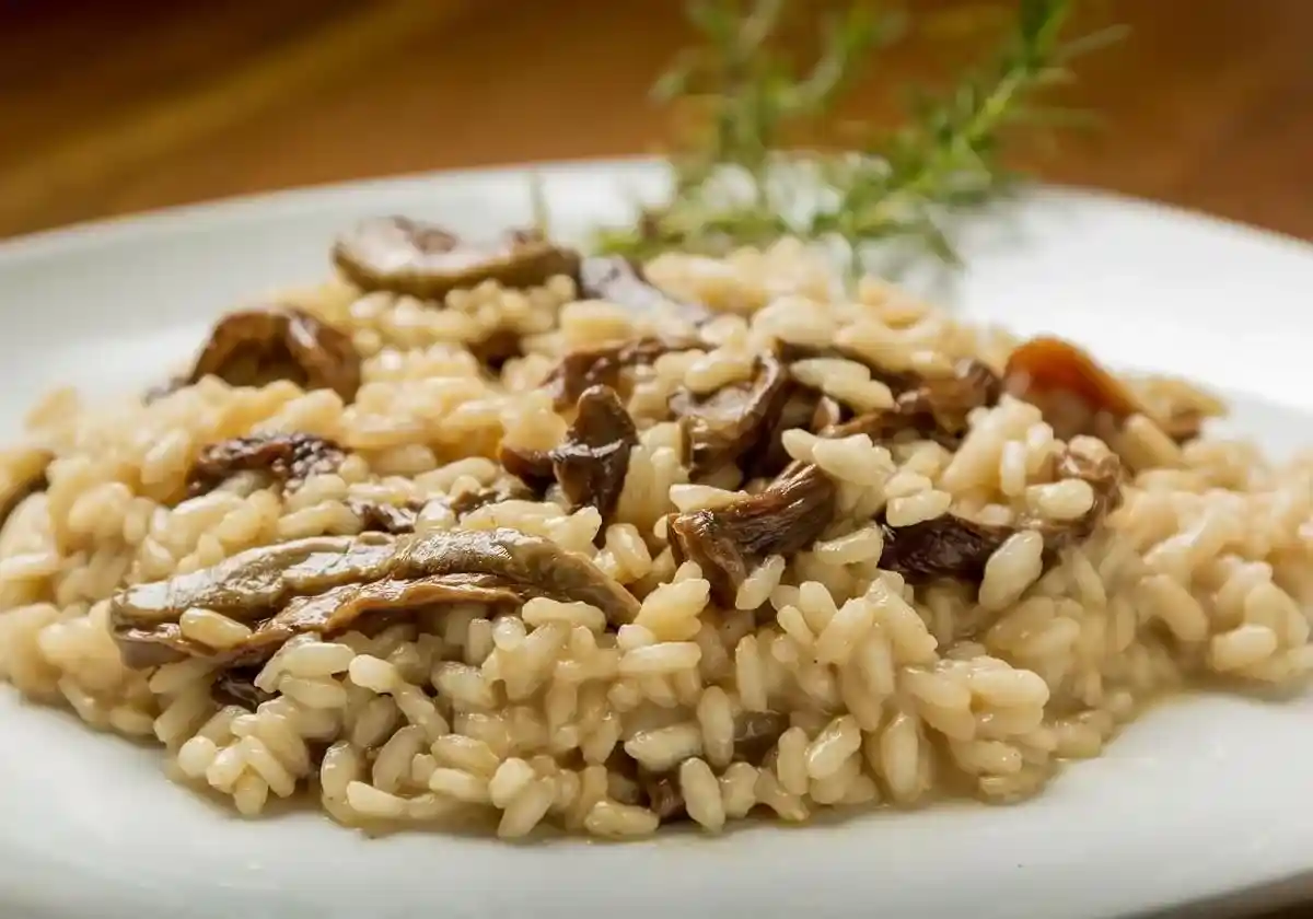 Risotto de setas cremoso al estilo italiano
