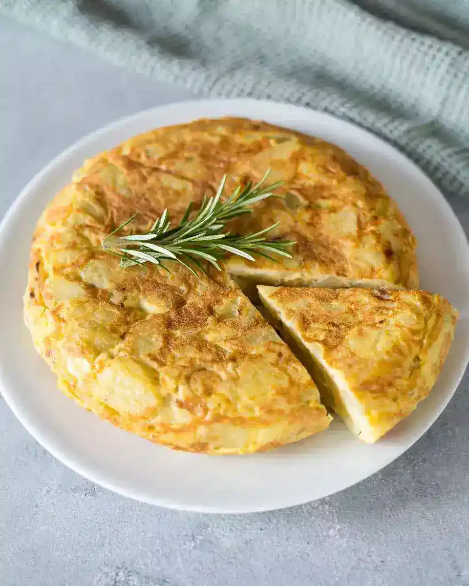 Tortilla de patatas española tradicional