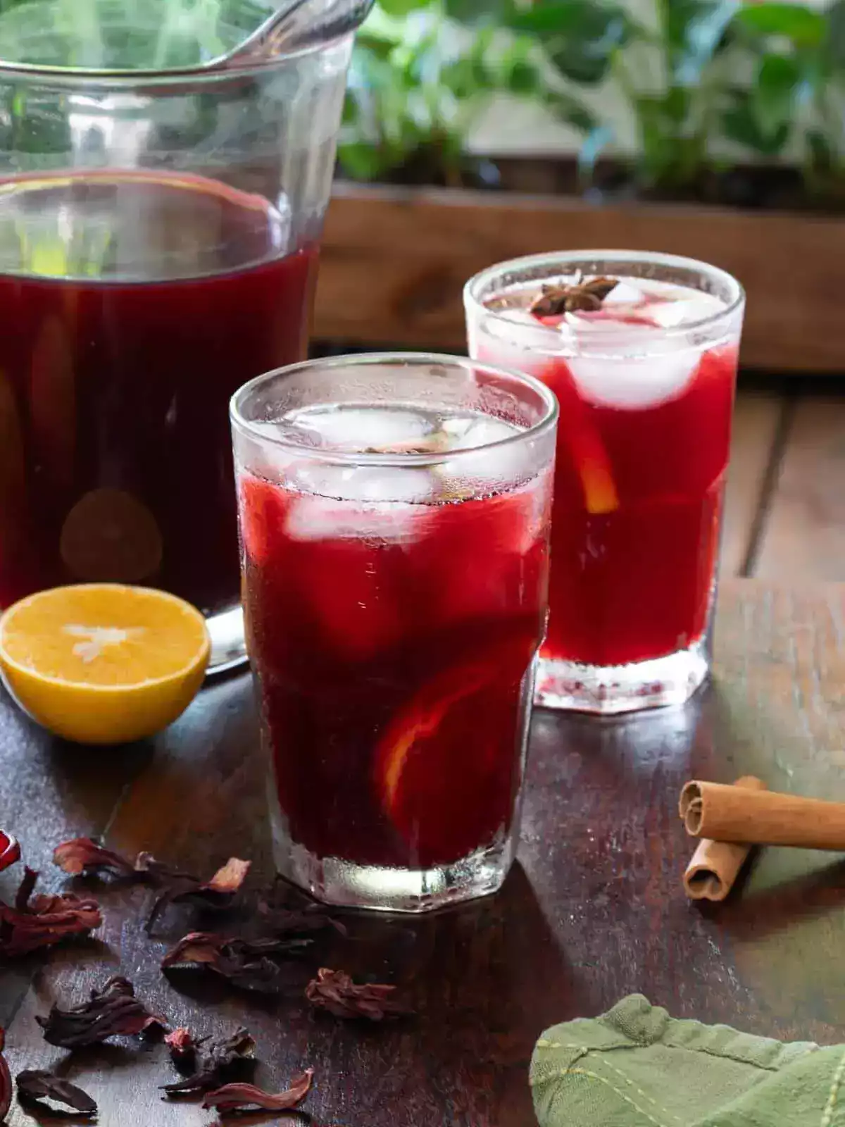 Agua de jamaica especiada con canela