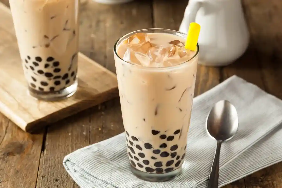 Bubble tea con tapioca y té negro dulce