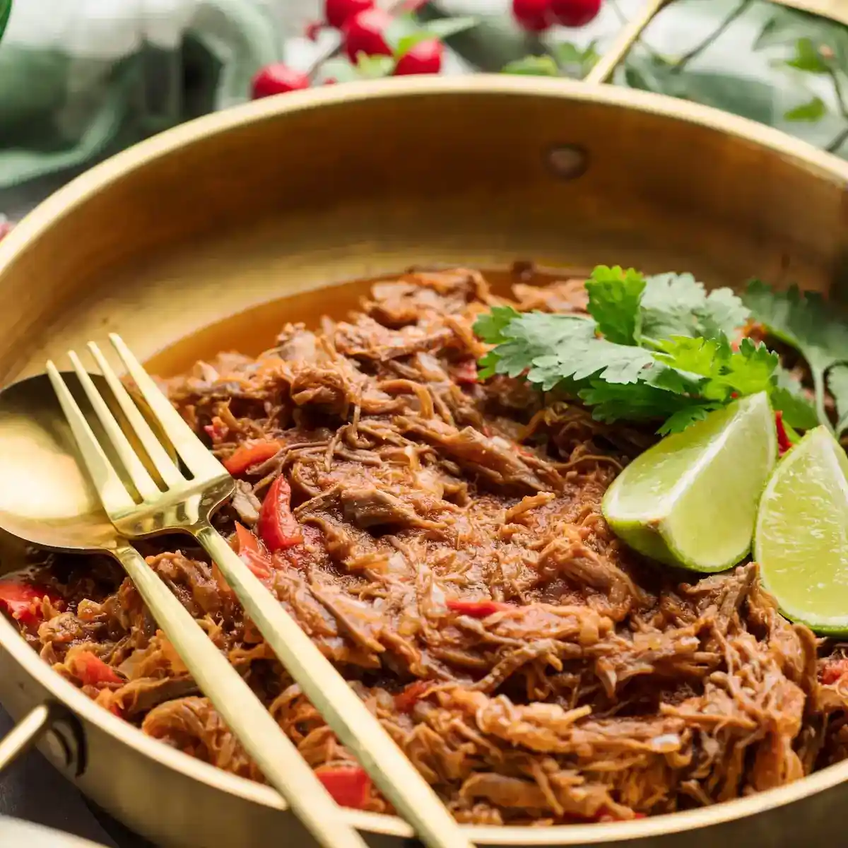 Carne Mechada Filipina en Salsa de Tomate (Mechado)