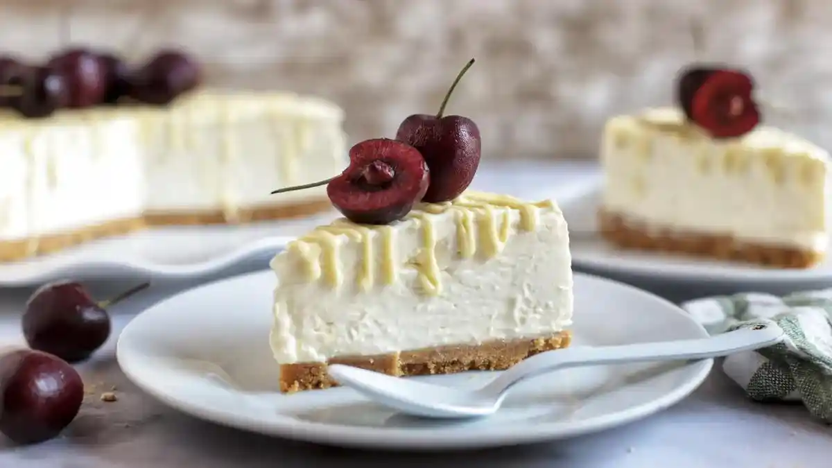 Cheesecake de chocolate blanco y galletas