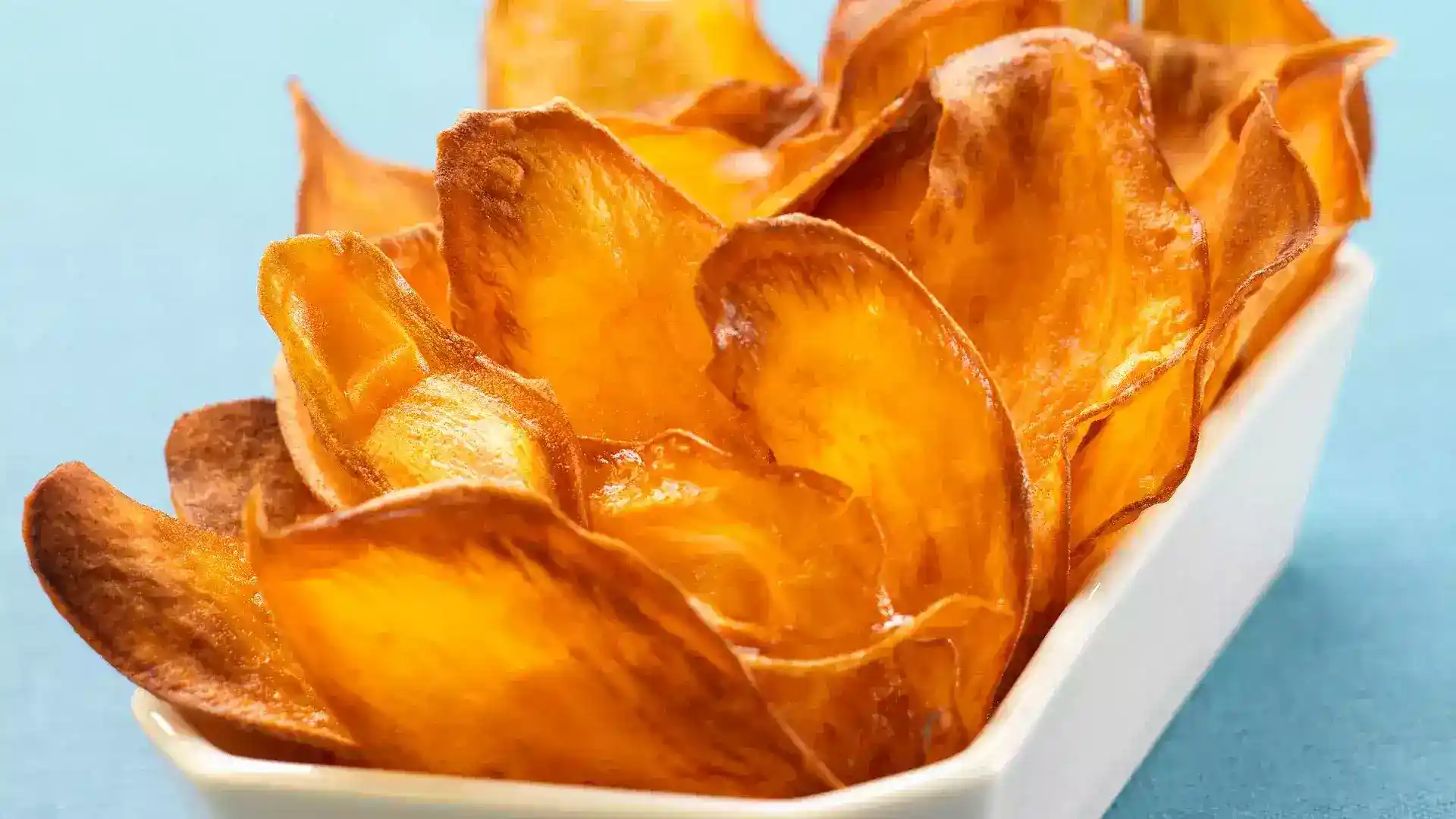 Sprøstekte søtpotetchips