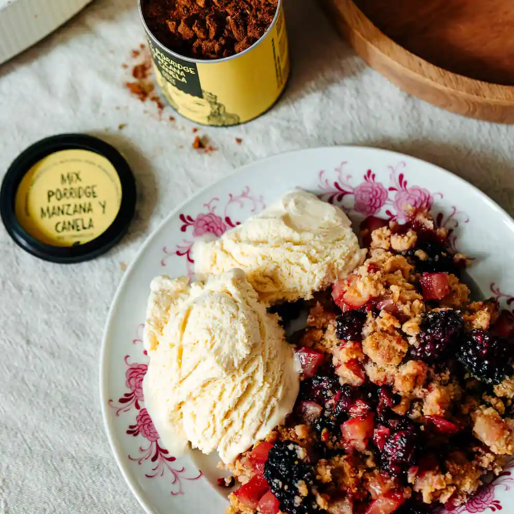 Crumble de Manzana y Mora Casero