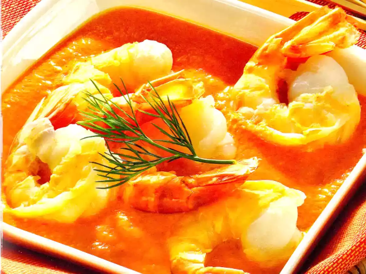 Вкусные креветки с соусом ромеско