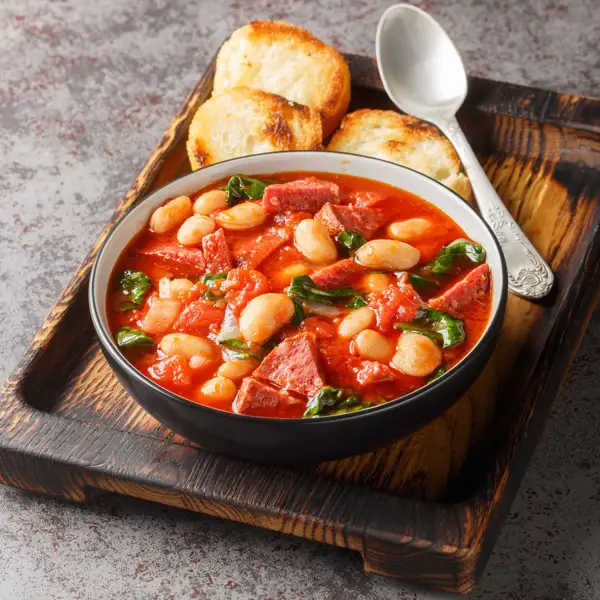 Guiso de Garbanzos, Chorizo y Espinacas