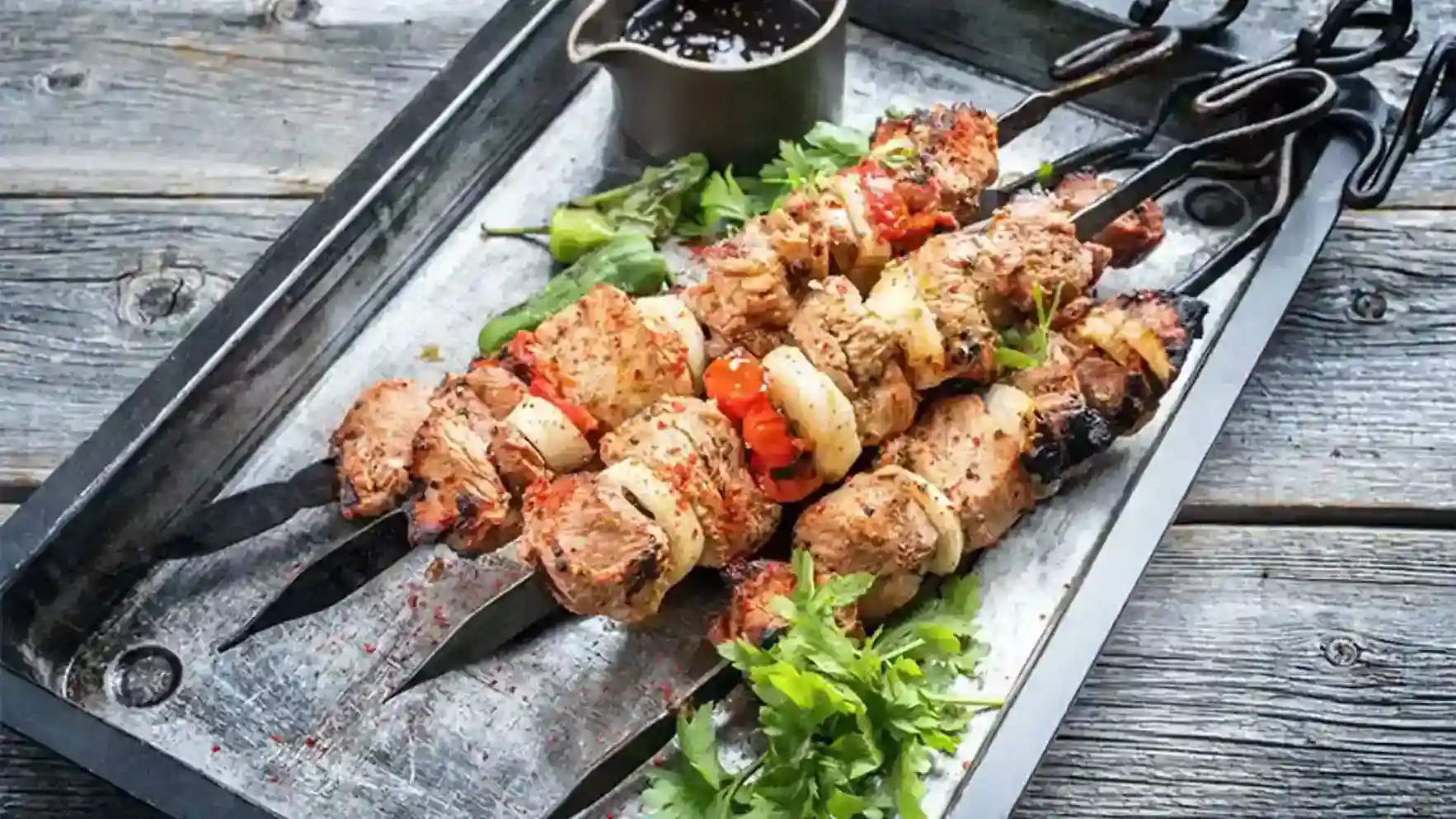 Kebab casero de cordero con especias