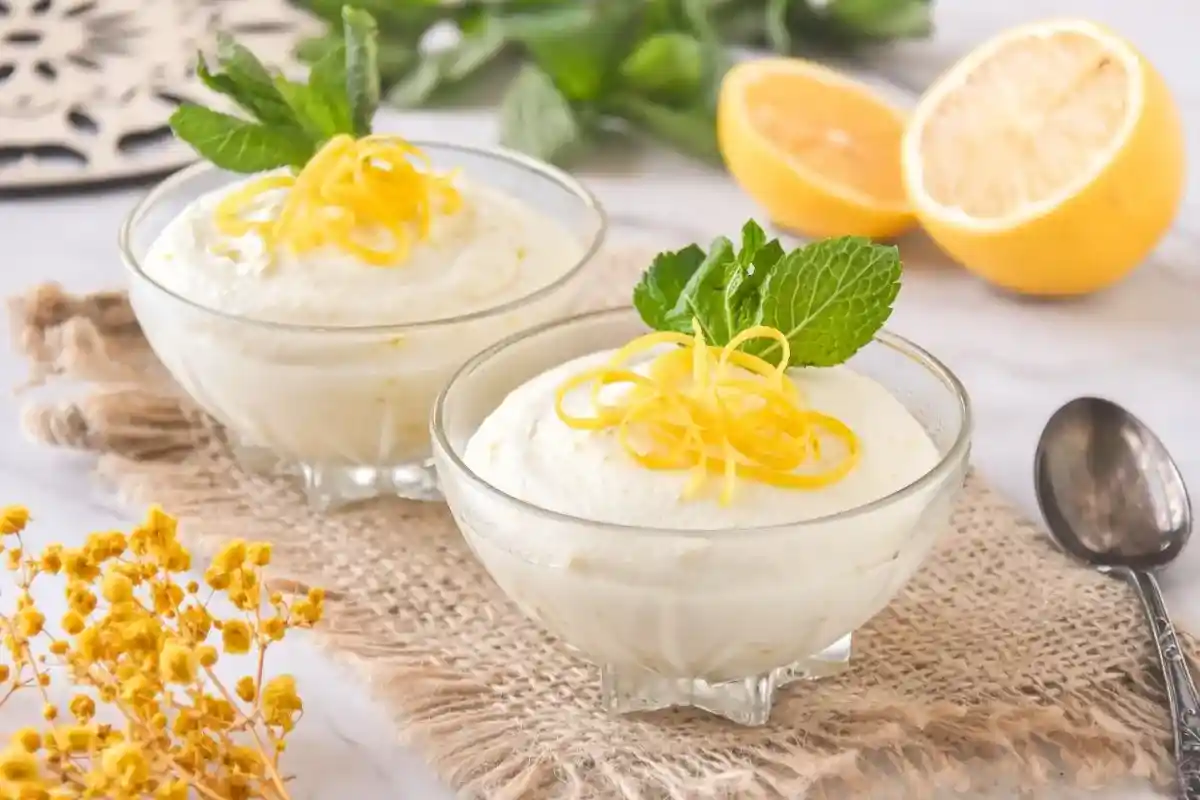 Mousse de limón casera ligera y suave