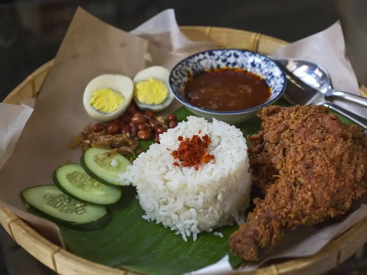Nasi Lemak: Sabor de Malasia