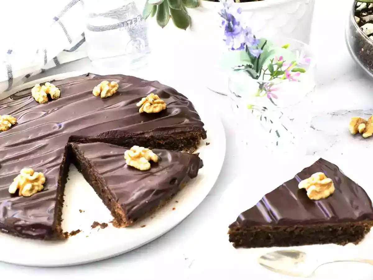 Pastel de nueces y chocolate Fácil