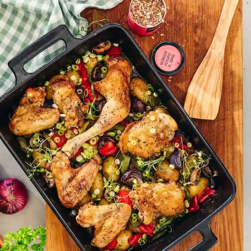 Pollo con Cebolla Francesa y Zanahorias Asadas