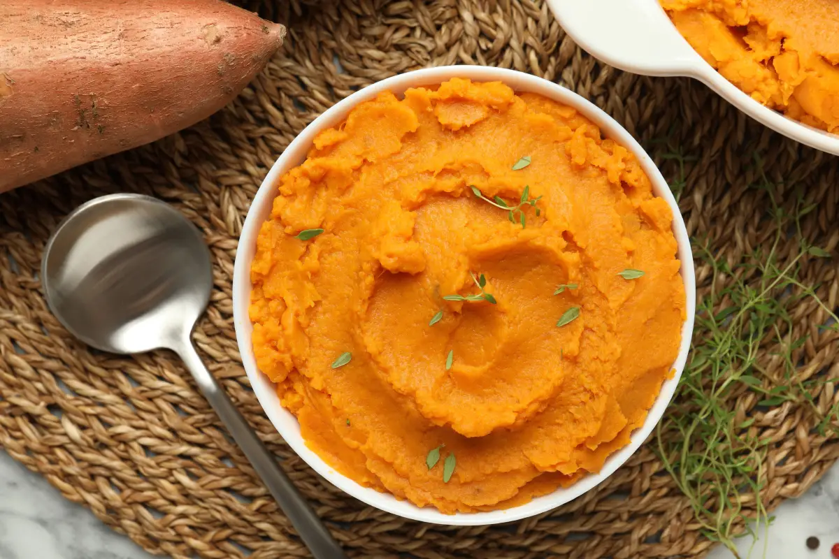 Puré de Camote con Manteca y Toque Cítrico