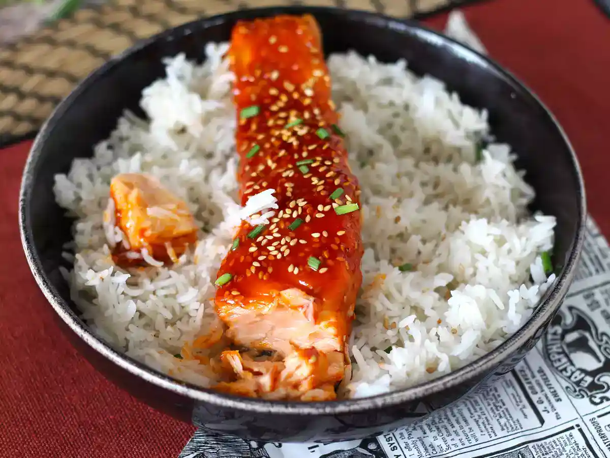 Salmón Glaseado con Teriyaki y Miel