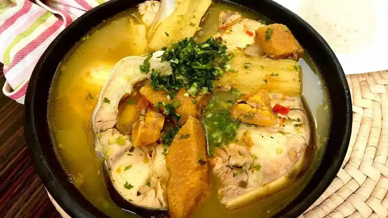 Sancocho de pescado con verduras ligeras
